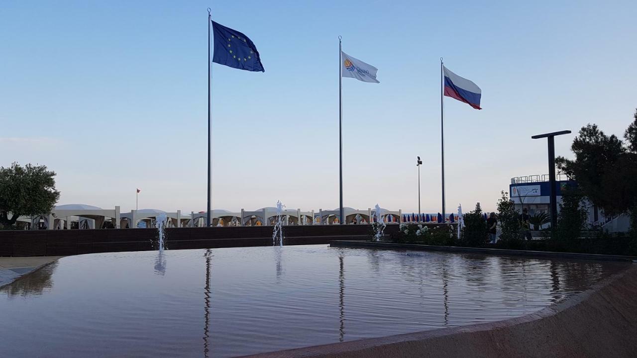 Appartamento Magnolia Lignano Sabbiadoro Bagian luar foto